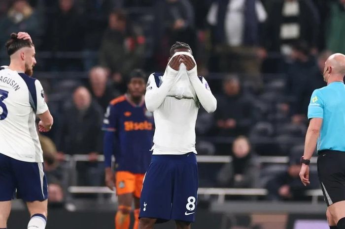 Tottenham ra điều kiện khắt nghiệt với cầu thủ nếu đội bóng rớt hạng