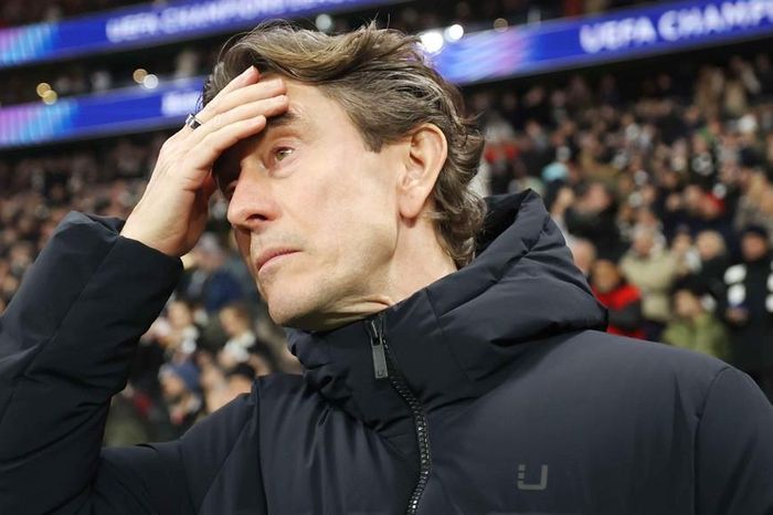 Tottenham sa thải HLV Thomas Frank