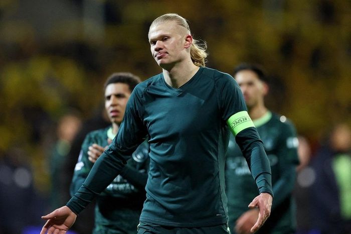 Trục xương sống Man City gãy vụn sau khi thua MU