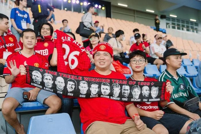 Từ chuyện bóng đá châu Âu chúc Tết người Việt