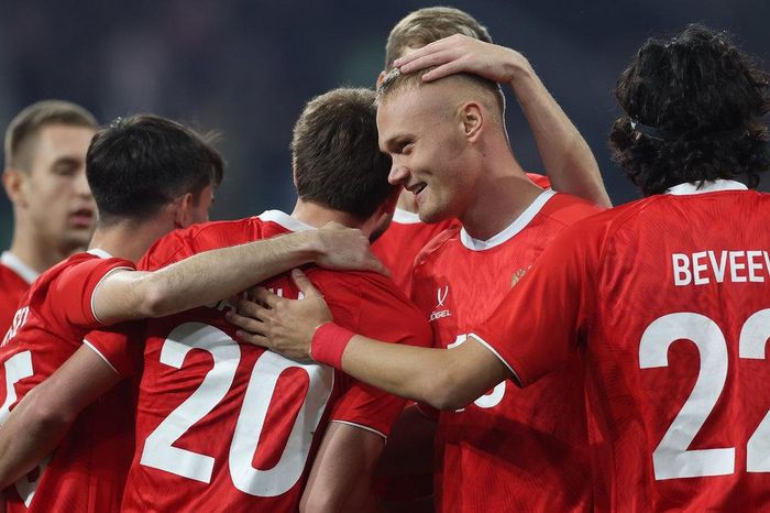 Tuyển Nga làm 'quân xanh' cho đội lần đầu dự World Cup