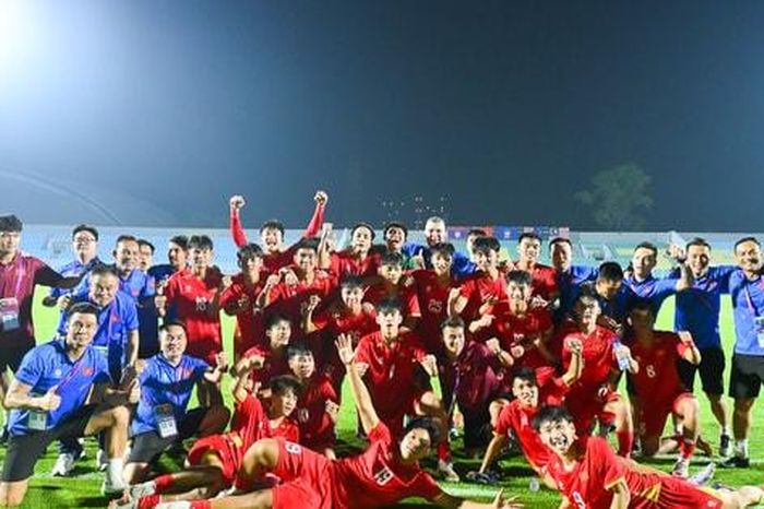 U17 Việt Nam lập kỷ lục, HLV Cristiano Roland cẩn trọng trước trận chung kết