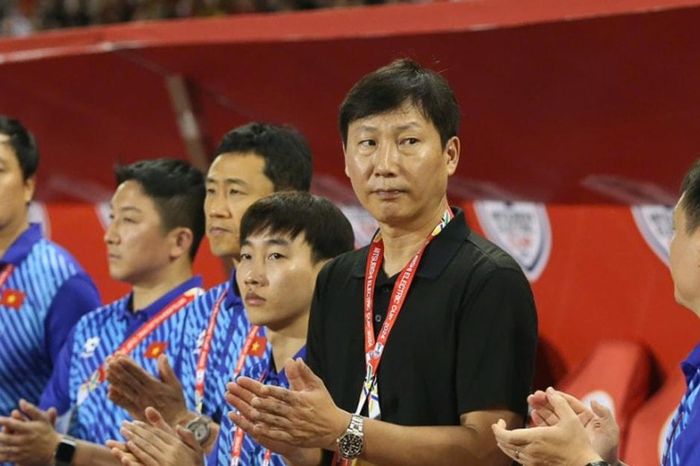U23 Việt Nam đấu U23 UAE: HLV Kim Sang-sik và canh bạc 'số 9 ảo' để hạ dàn sao nhập tịch
