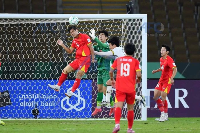 U23 Việt Nam dừng bước đầy tiếc nuối tại bán kết, Man City và PSG thảm bại tại Champions League