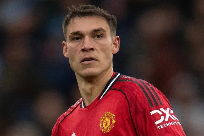 Ugarte theo chân Casemiro rời MU