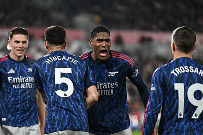 Vòng 4 FA Cup: Arsenal và Man City dạo chơi, Liverpool đối diện hiểm họa từ Brighton