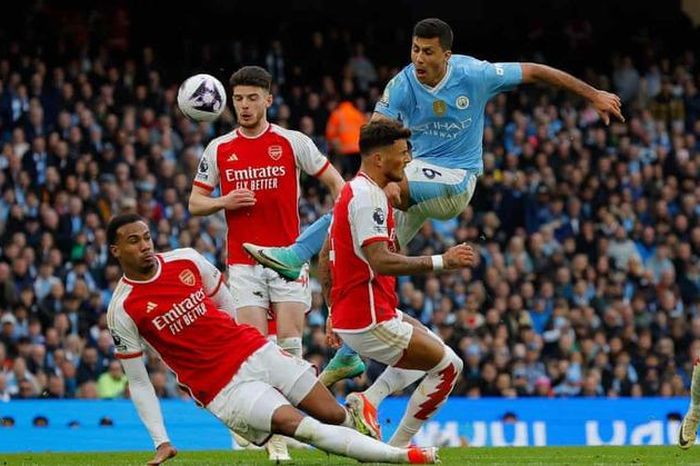 'Vũ khí bí mật' giúp Arsenal xếp cửa trên Man City khi đua vô địch