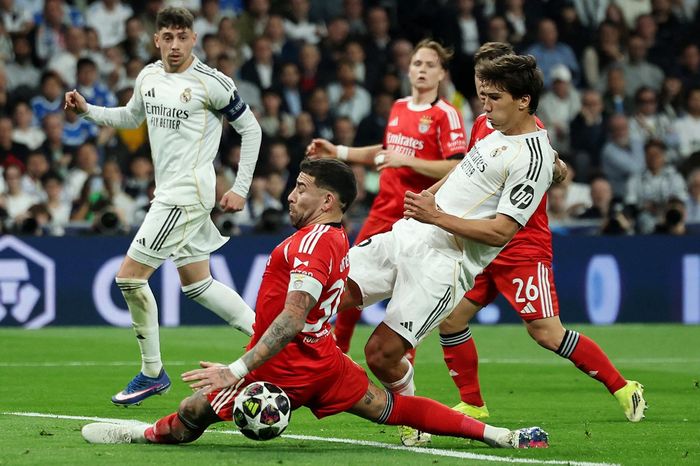 Xác định 16 đội vào vòng 1/8 Champions League