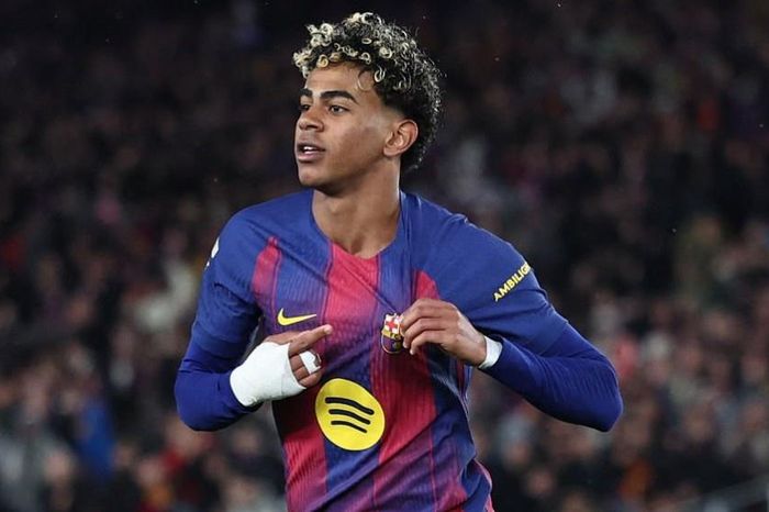 Yamal lập siêu phẩm trong ngày Barca đòi lại ngôi đầu La Liga