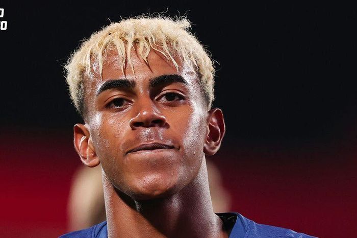 Yamal tỏa sáng phút bù giờ, Barca thắng hú vía ở Cúp Nhà vua