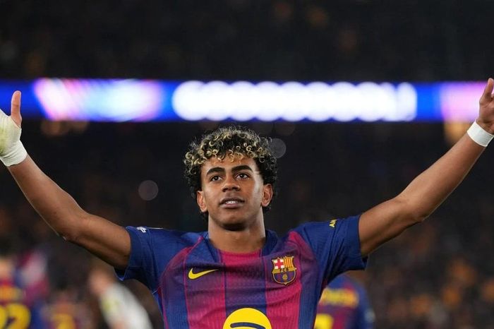 Yamal vượt mặt Mbappe trong đêm Barca vùi dập Newcastle